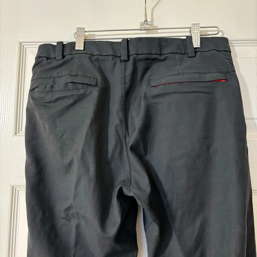 LULULEMON Mens Commission Pants Gray Size 32 style E40416